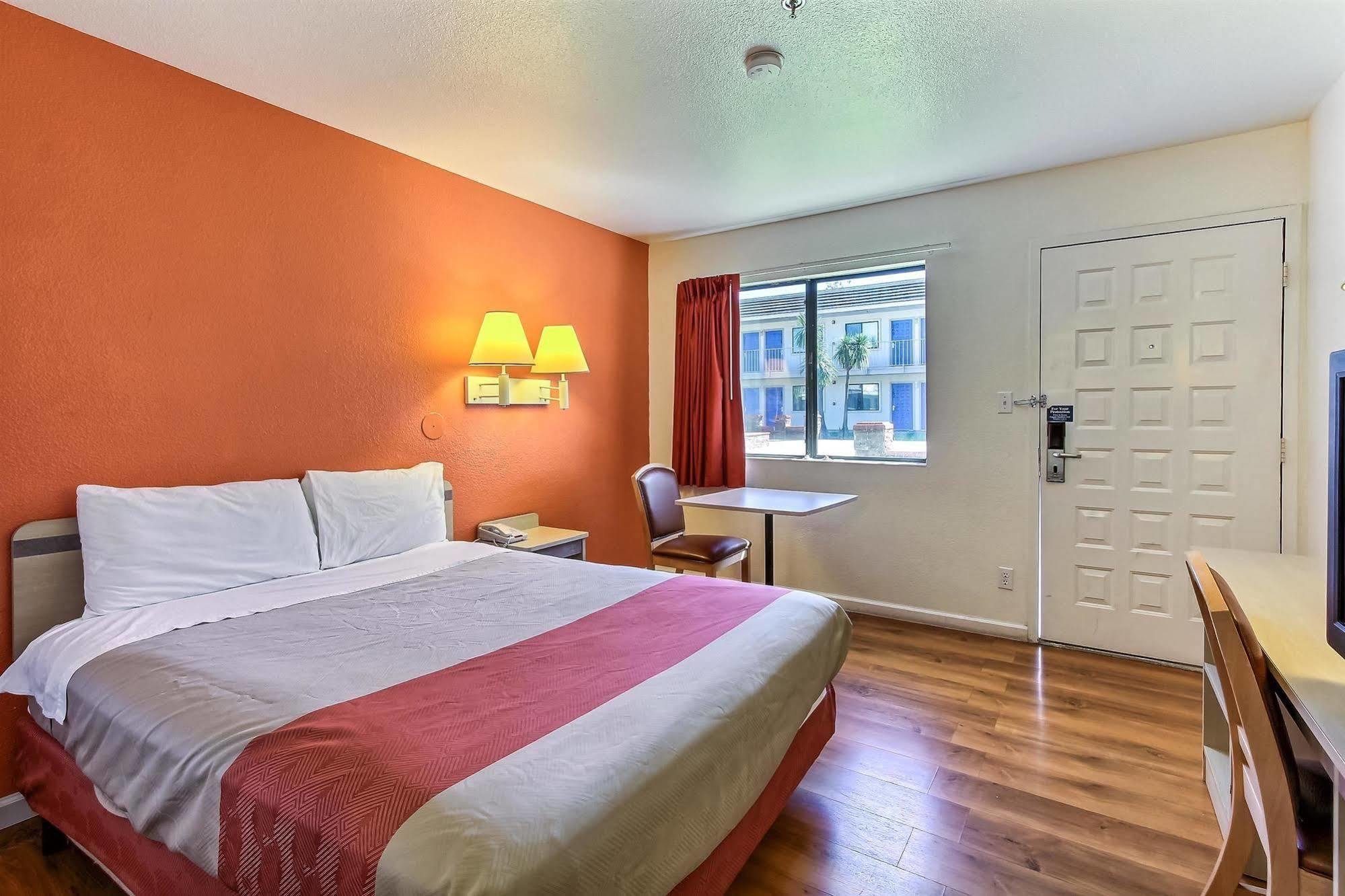 6-fremont, Ca - South Hotel