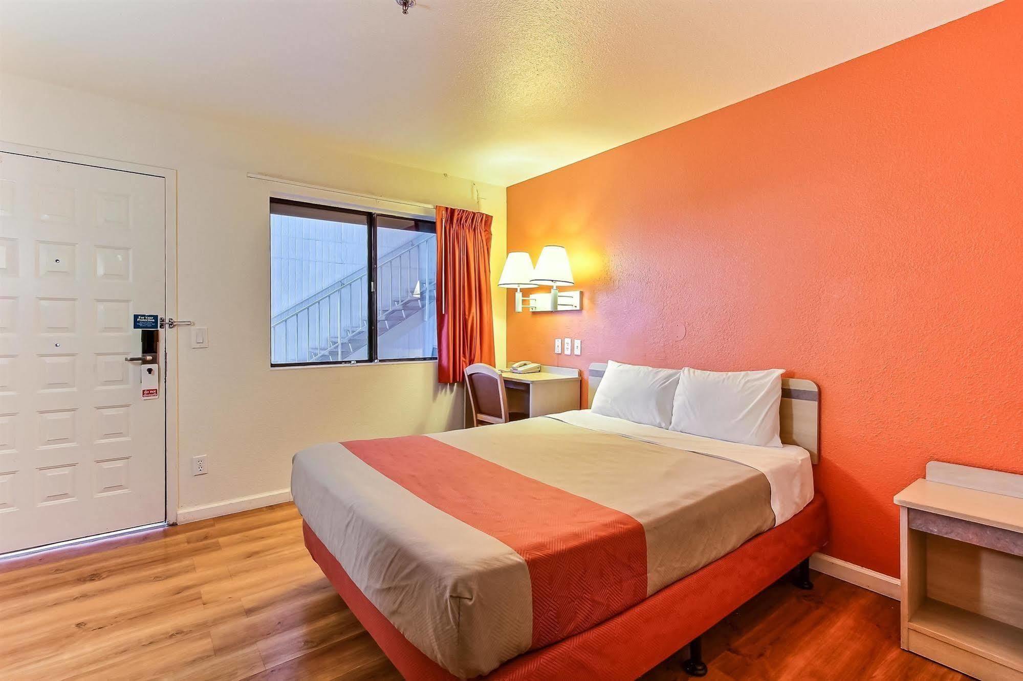 6-fremont, Ca - South Fremont